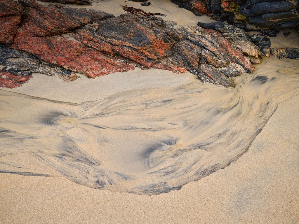 Figura di sabbia e roccia