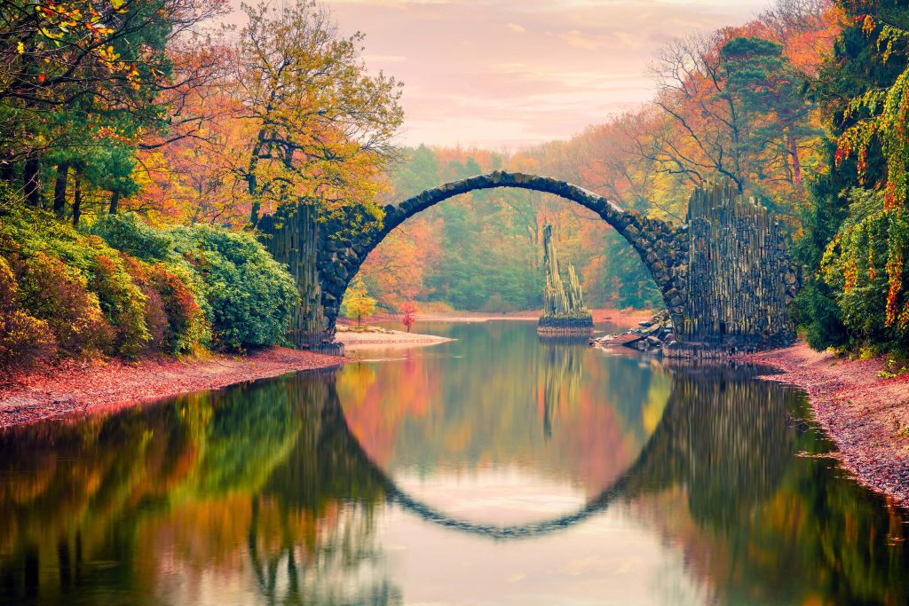Ponte sul lago