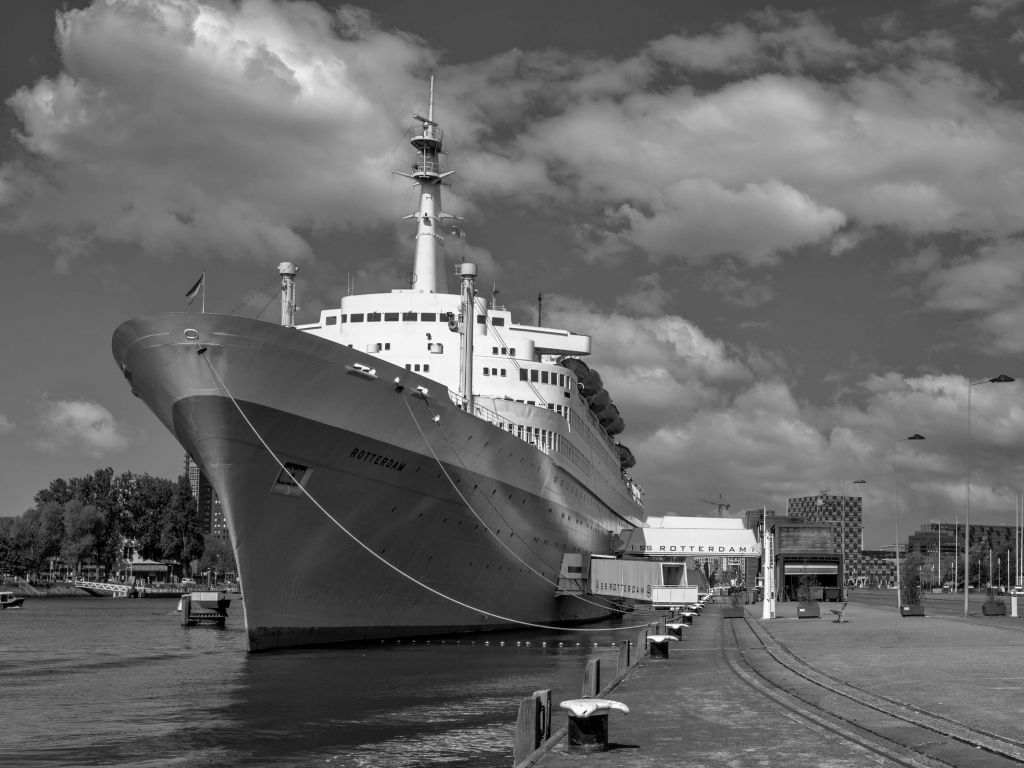 Ex piroscafo SS Rotterdam in bianco e nero