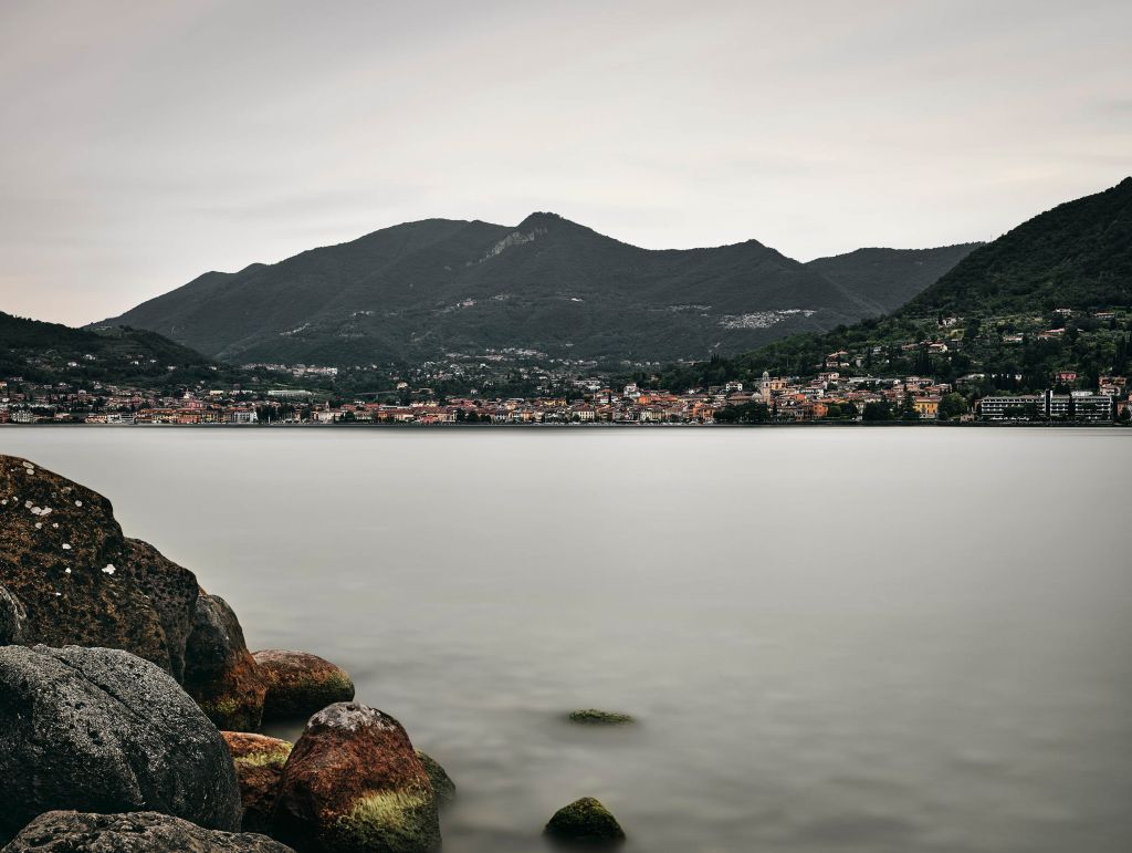 Villaggio sul lago di Garda
