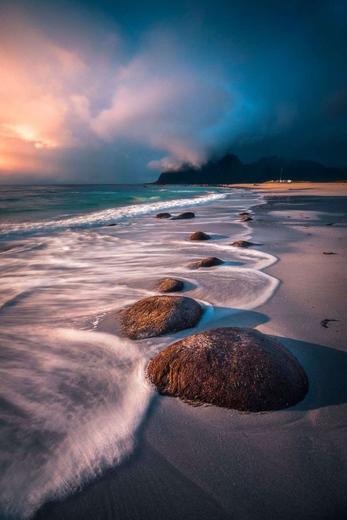 Bagliore serale sulla costa settentrionale
