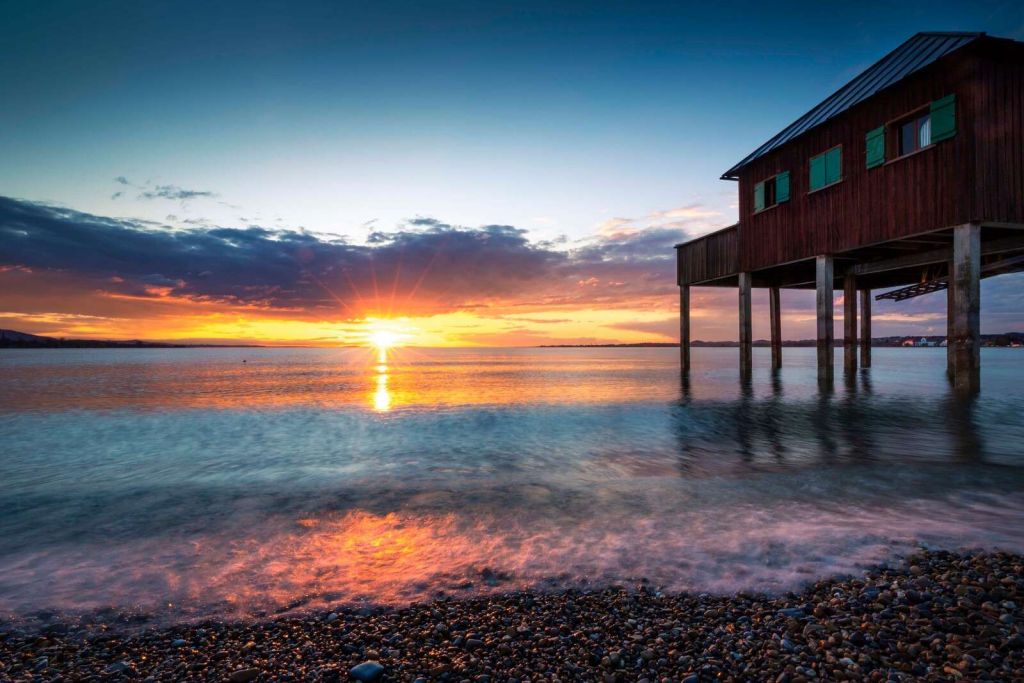 Tramonto tranquillo dal molo.