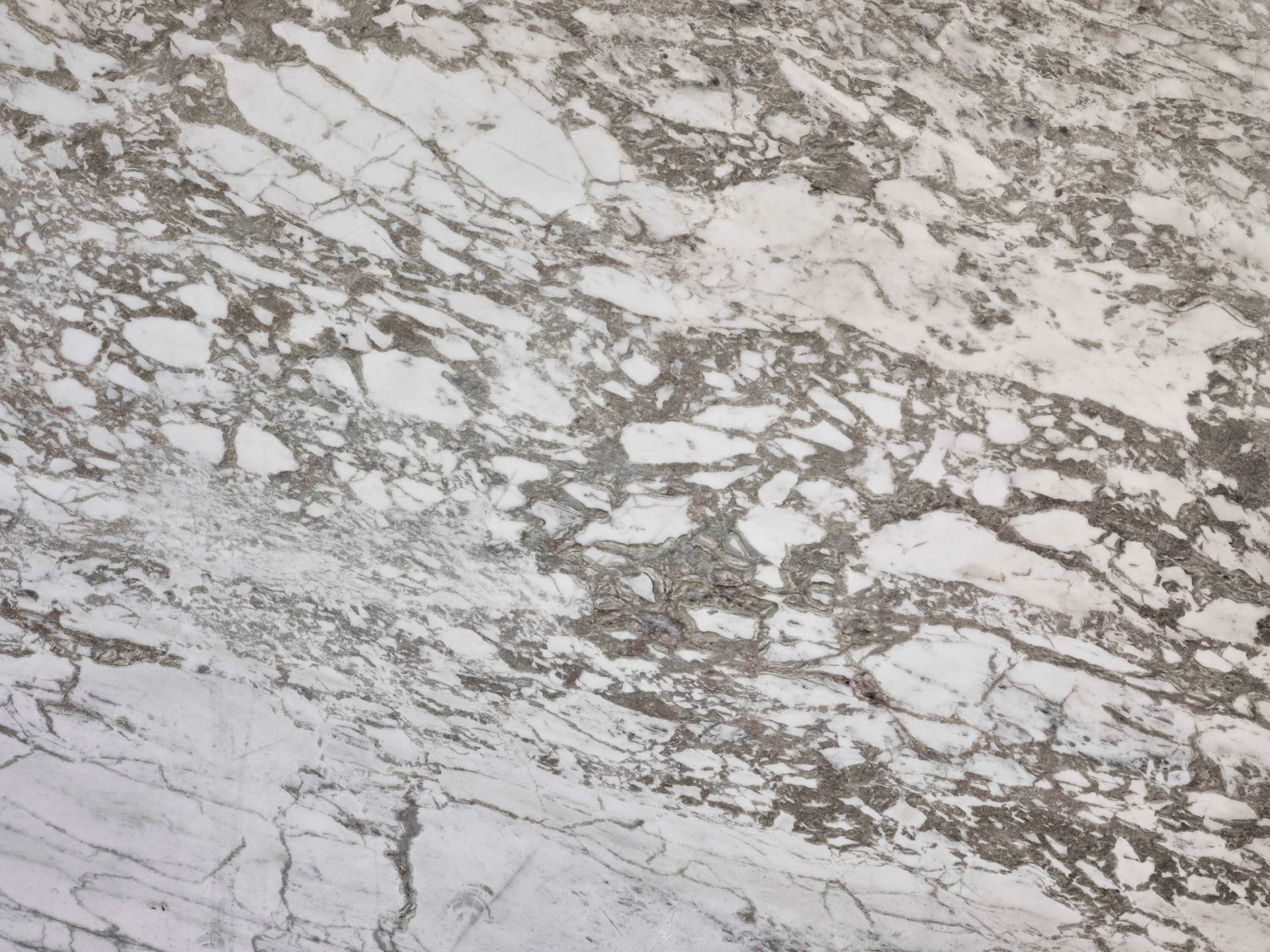 Marmo bianco con struttura grossolana