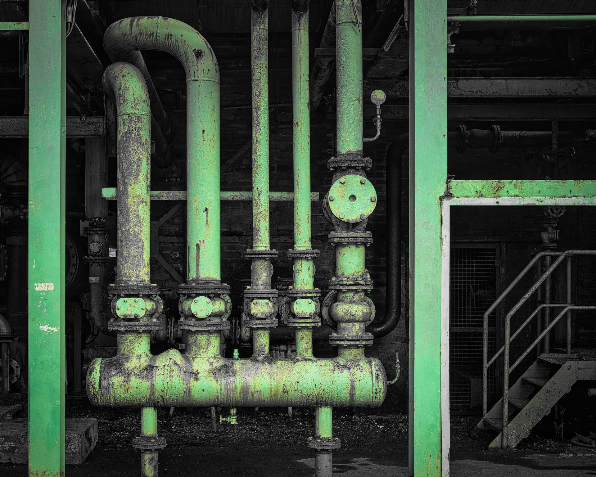 Vecchi tubi verdi colorati