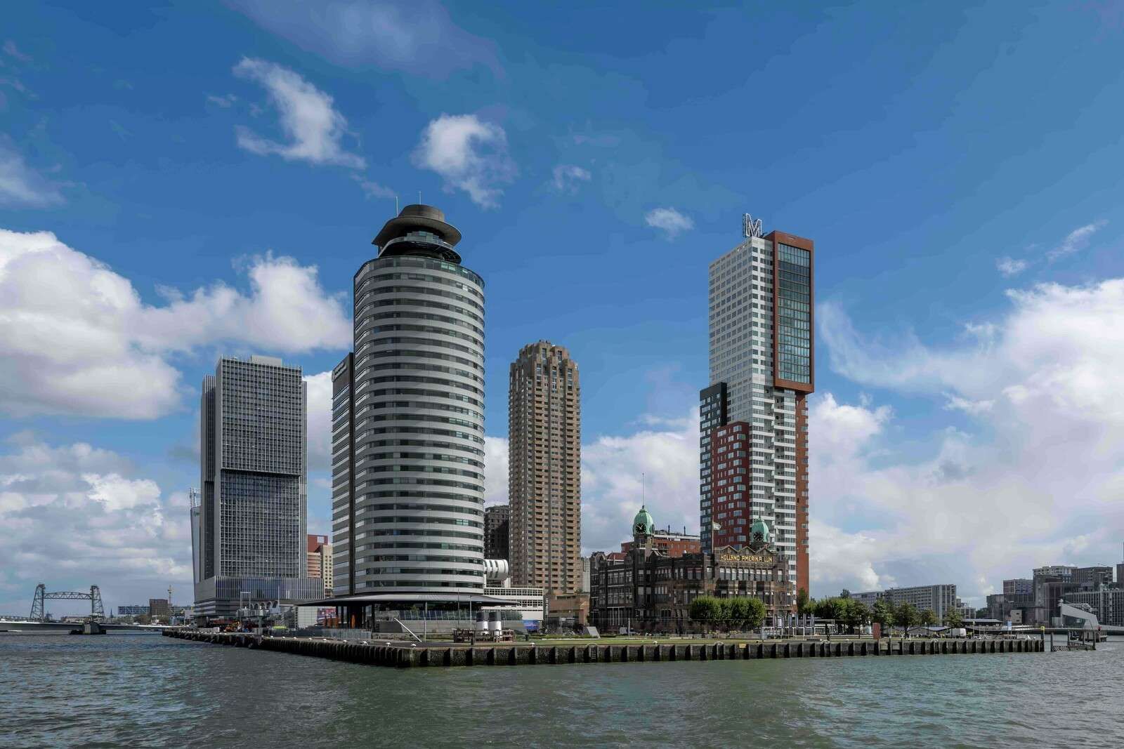 Architettura moderna sulla Maas