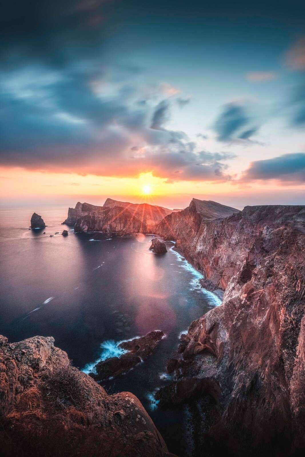 Tramonto sopra la scogliera