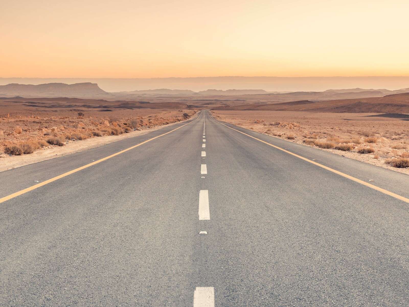 strada nel deserto