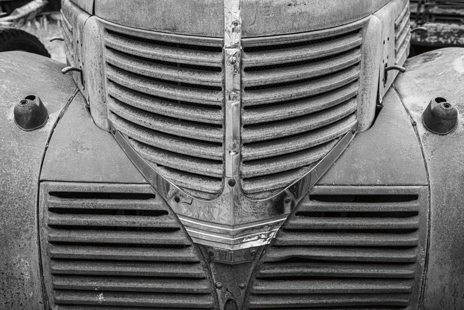 Acciaio Corroso e Simmetria