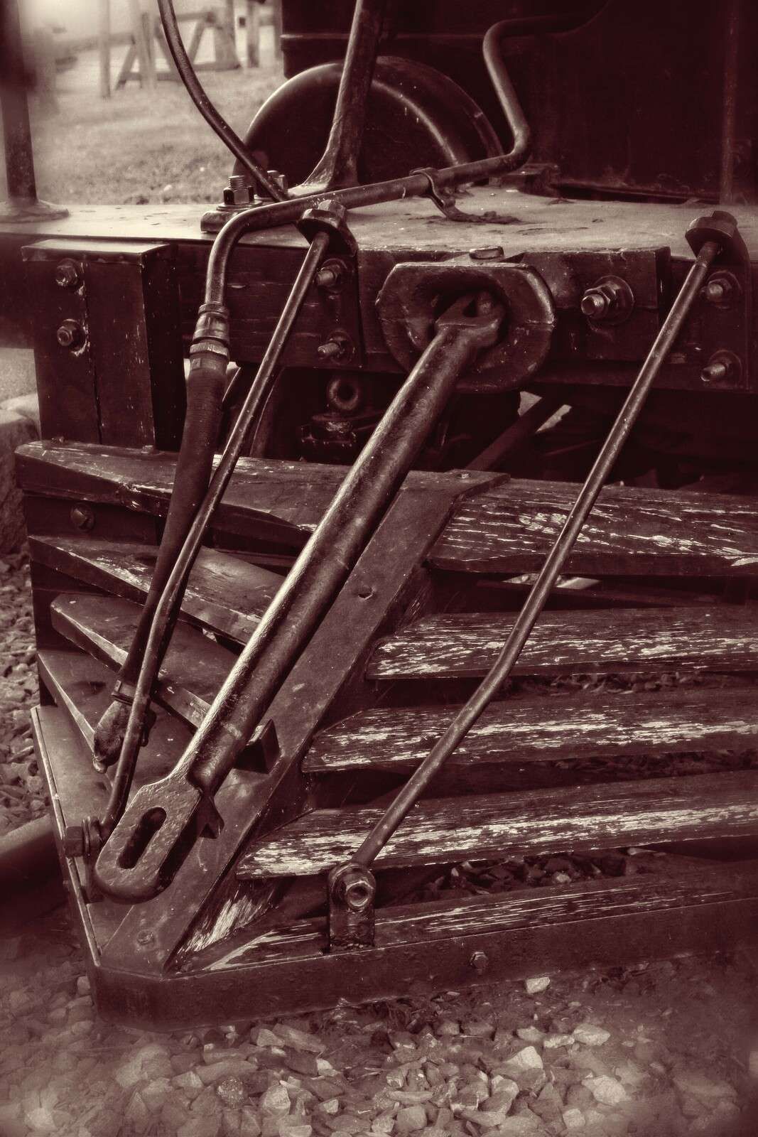 Connessione ferroviaria arrugginita Sepia